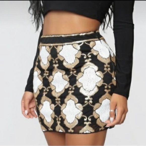Fashion Nova NWT Sequin Mini Skirt Black Gold White Mesh Lined size XL - Picture 8 of 15